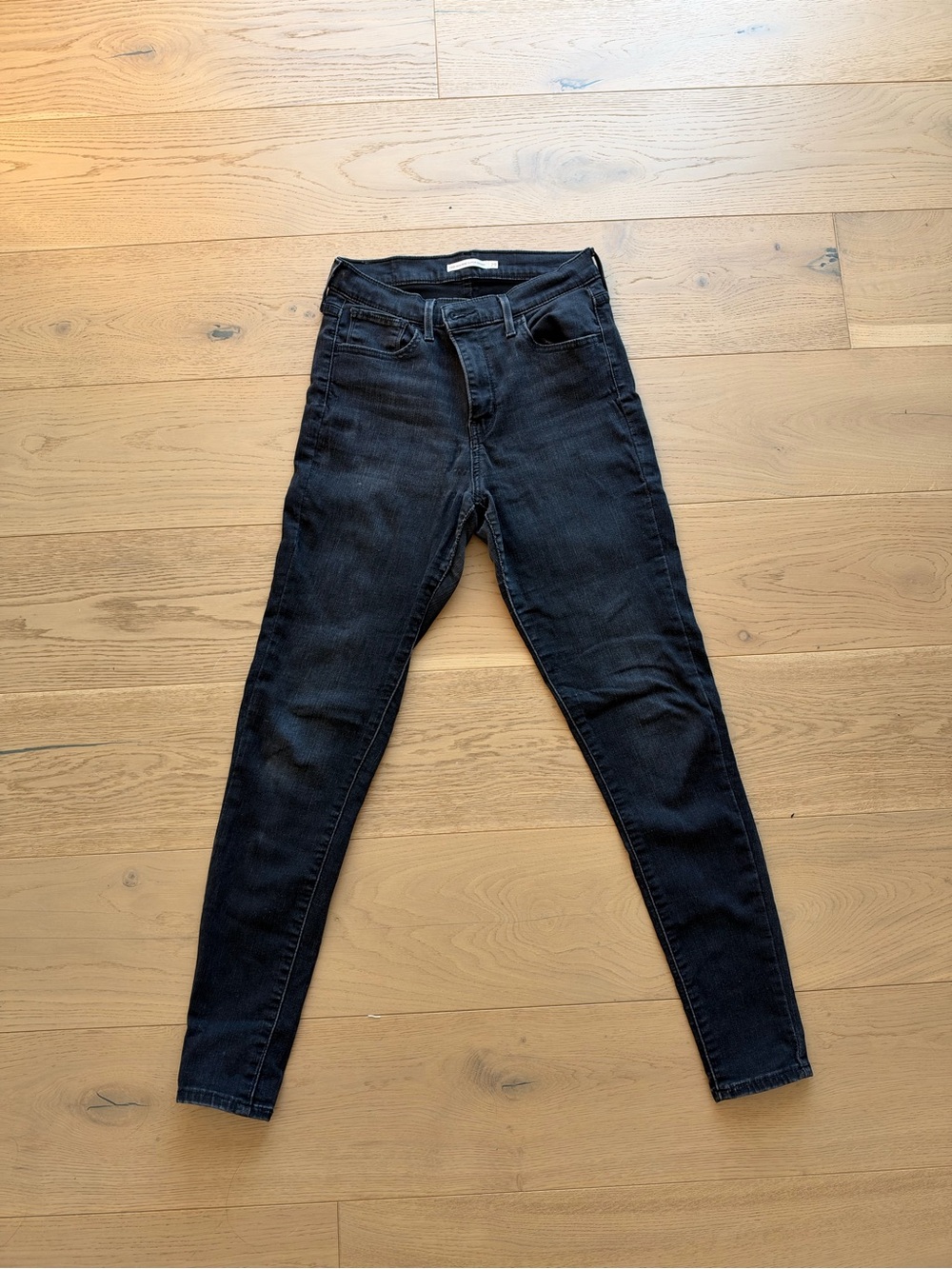 Levi's Black Skinny Jeans - High Rise Style